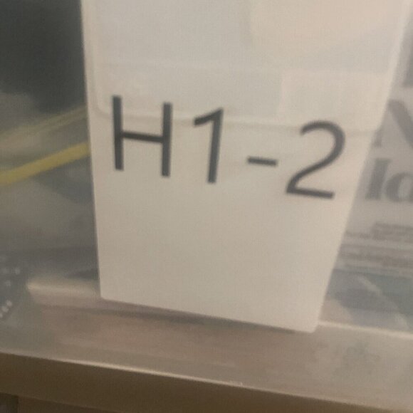 New soft Claws Nail Caps for Cats Medium Red 40 Nail Caps & Adhesive Scratching - Picture 5 of 5